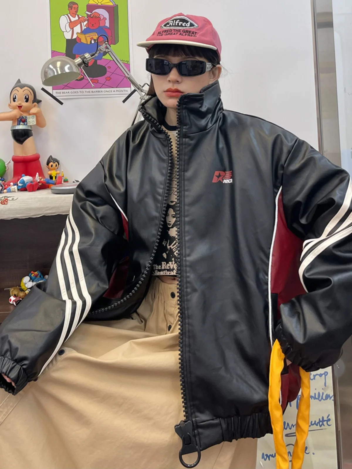 Colored PU leather standing collar cotton Jackets for women's 2023 winter new loose bf college style thickened Coats
Colored PU leather standing collar cotton Jackets for women's 2023 winter new loose bf college style thickened Coats