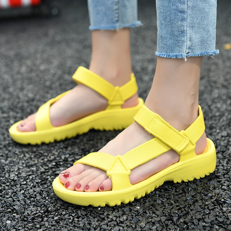 YRZL Womens Sandals Fashion Trend Anti-slip Wear-resistant Lightweoght EVA Flat Sandals for Women Outdoor Beach Shoes for Women
YRZL Womens Sandals Fashion Trend Anti-slip Wear-resistant Lightweoght EVA Flat Sandals for Women Outdoor Beach Shoes for Women