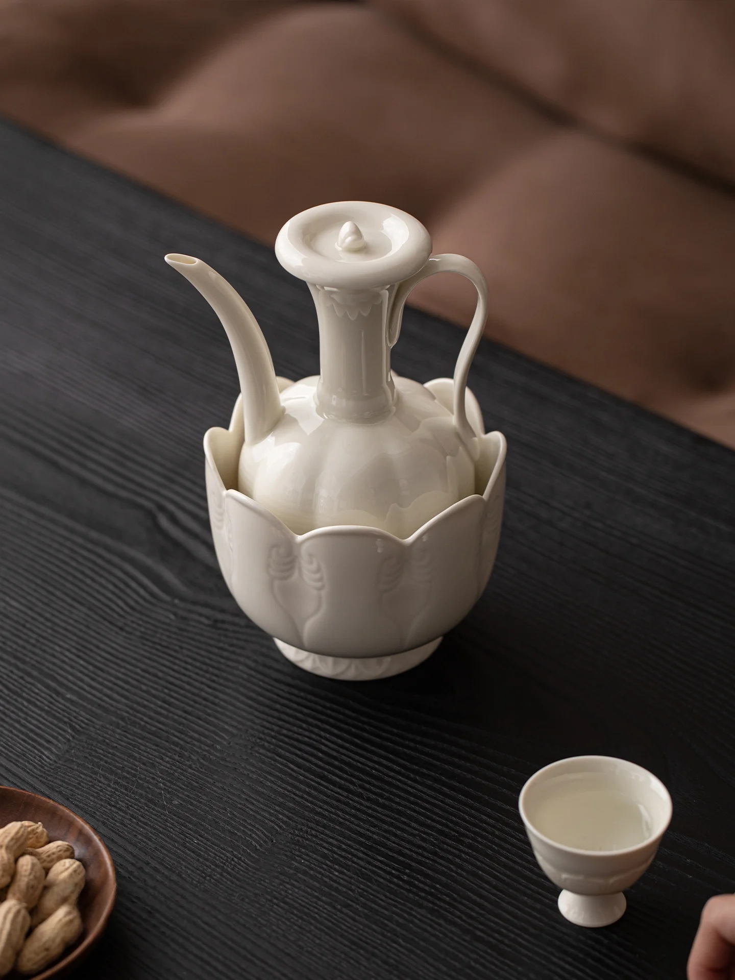 Набор для подогрева вина Jiubai Dingyao White Cerc с подогреваемой чашей для домашнего использования, для белого и желтого вина.
Набор для подогрева вина Jiubai Dingyao White Cerc с подогреваемой чашей для домашнего использования, для белого и желтого вина.