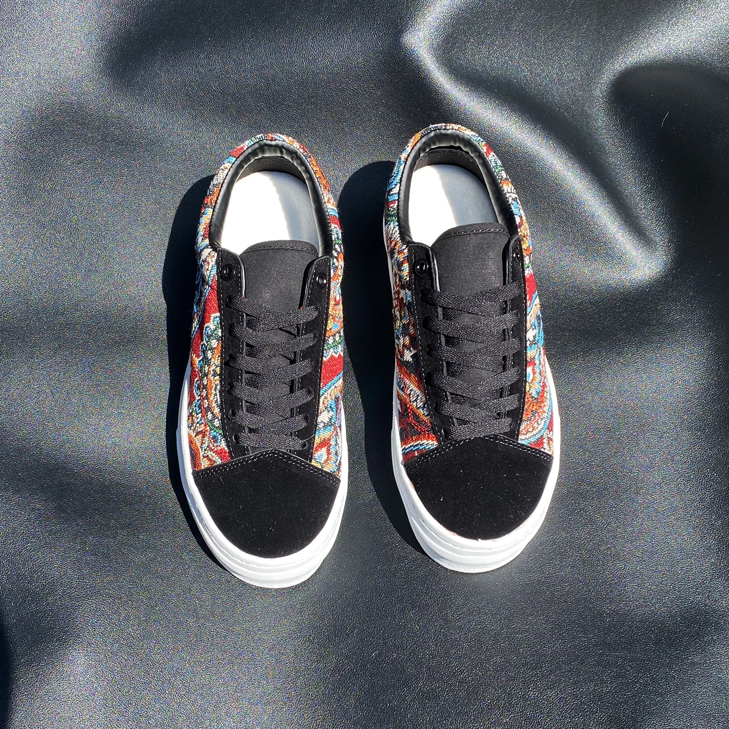 Summer Breathable Black Sneakers, Stylish Shoes for Men, Couple Fashion Embroidered Men's Shoes, Casual Shoes, Versatile Low-Top Canvas Shoes for Men
Summer Breathable Black Sneakers, Stylish Shoes for Men, Couple Fashion Embroidered Men's Shoes, Casual Shoes, Versatile Low-Top Canvas Shoes for Men