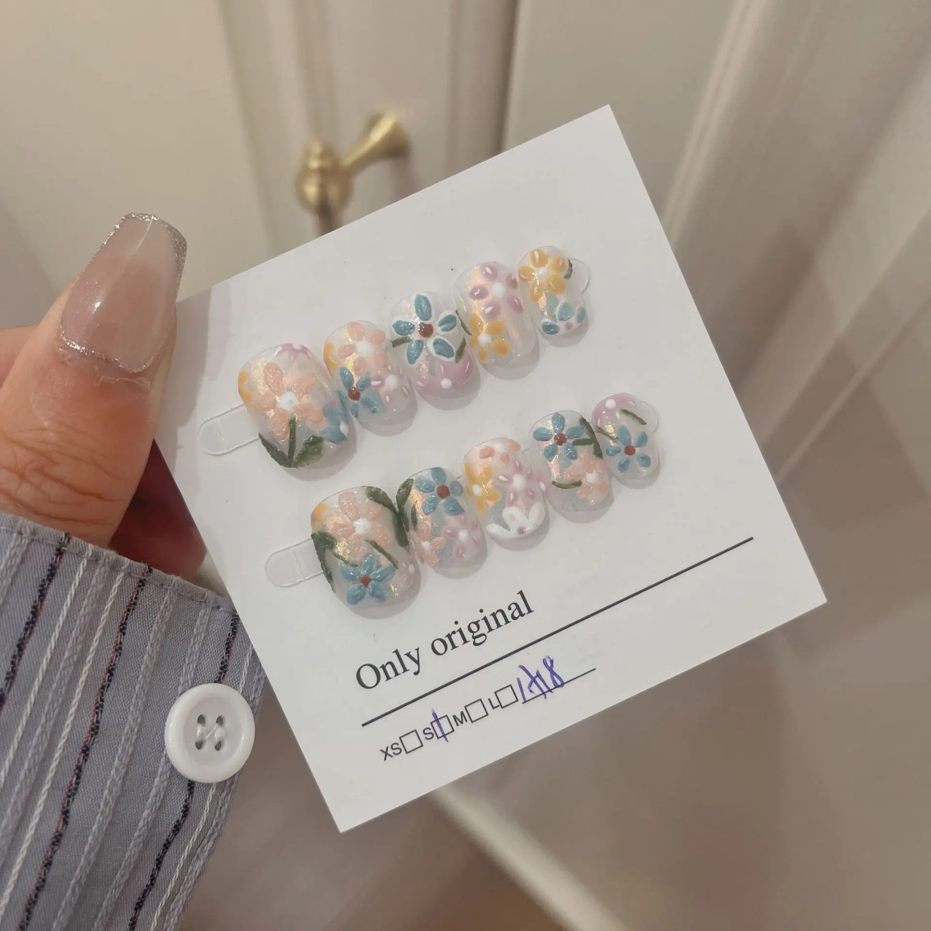 10pcs Handmade Press on Nails Oil Painting Hand Painted Summer Flowers Fake Nail Short Ladder Detachable Wearable Nail for Women
10pcs Handmade Press on Nails Oil Painting Hand Painted Summer Flowers Fake Nail Short Ladder Detachable Wearable Nail for Women