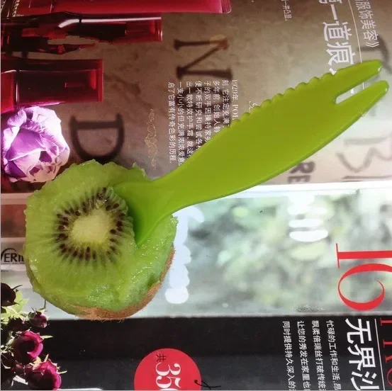 5pcs/lot 2 in 1 Kiwi Spoon Plastic Candy Color Kiwi Dig Spoon Scoop Fruit Knife Slicer Peeler Cutter KW 031
5pcs/lot 2 in 1 Kiwi Spoon Plastic Candy Color Kiwi Dig Spoon Scoop Fruit Knife Slicer Peeler Cutter KW 031