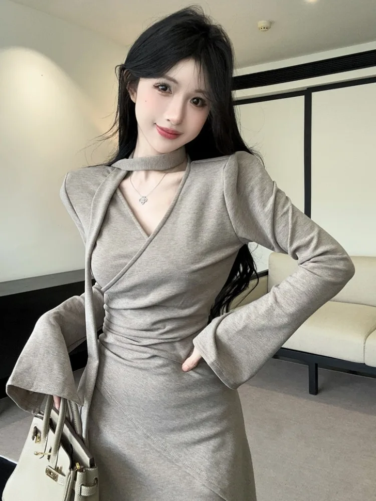 Sexy Asymmetrical V-Neck Sleeve Dress Women's Autumn Winter Pure Desire Long Sleeve Short Skirt Belted Waist Bodycon Dress
Sexy Asymmetrical V-Neck Sleeve Dress Women's Autumn Winter Pure Desire Long Sleeve Short Skirt Belted Waist Bodycon Dress
