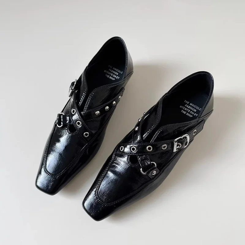 Женские лоферы с квадратным носком, дизайнерские туфли на каблуке, весна 2026, новая трендовая модель, кожаные туфли для прогулок, модные женские туфли (Zapatillas)
Женские лоферы с квадратным носком, дизайнерские туфли на каблуке, весна 2026, новая трендовая модель, кожаные туфли для прогулок, модные женские туфли (Zapatillas)