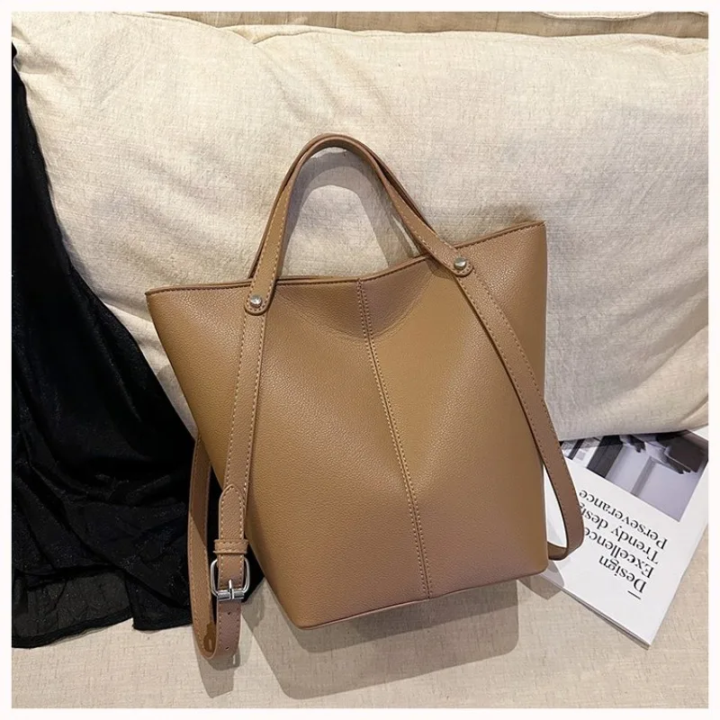 Women Luxury Tote Bag Soft Leather Classic Elegant Paris Designer Trendy Casual Crossbody Handbag
Women Luxury Tote Bag Soft Leather Classic Elegant Paris Designer Trendy Casual Crossbody Handbag