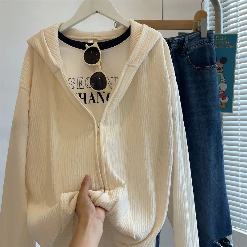 New Women Sun Protection Jacket Lightweight Tops Summer UV-Protective Cardigan Hood Loose Sweatshirt Sun Protection Jacket
New Women Sun Protection Jacket Lightweight Tops Summer UV-Protective Cardigan Hood Loose Sweatshirt Sun Protection Jacket