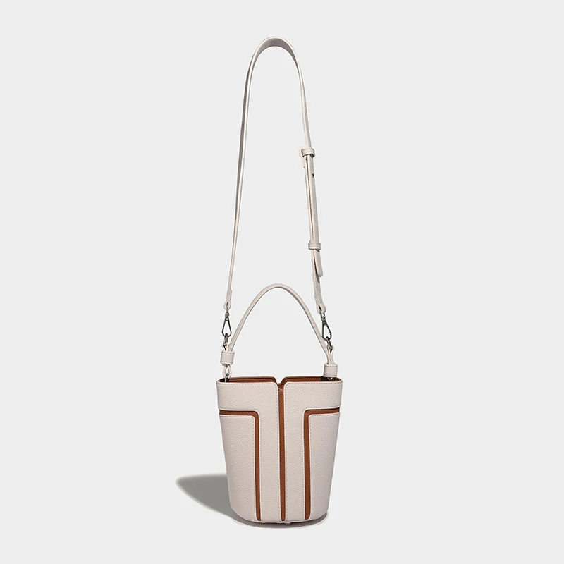 Evening Bucket Bag for Women Luxury Designer High Quality PU Leather Shoulder Bag 2024 Fashion Trend Fashion Small Bucket Bag
Evening Bucket Bag for Women Luxury Designer High Quality PU Leather Shoulder Bag 2024 Fashion Trend Fashion Small Bucket Bag