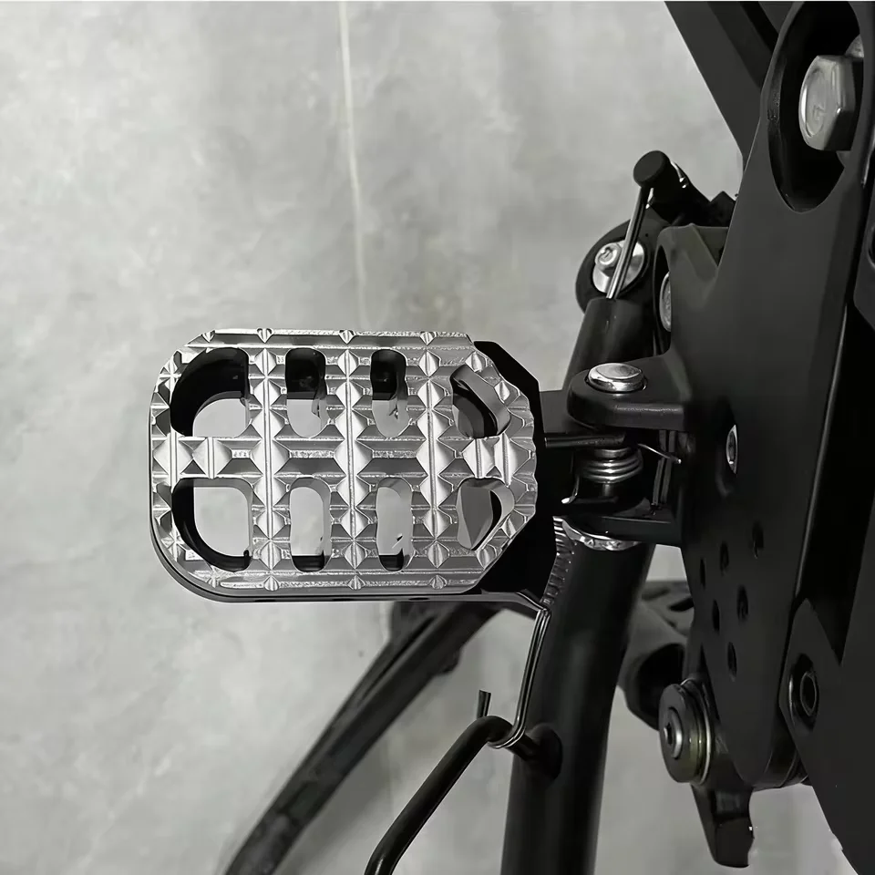 Motorcycle Accessories CNC Adjustable Front Footrests Foot Pegs Pedals For CFMOTO 800MT 800MT-X 800 MT 800 MT-X 900MT Explore
Motorcycle Accessories CNC Adjustable Front Footrests Foot Pegs Pedals For CFMOTO 800MT 800MT-X 800 MT 800 MT-X 900MT Explore