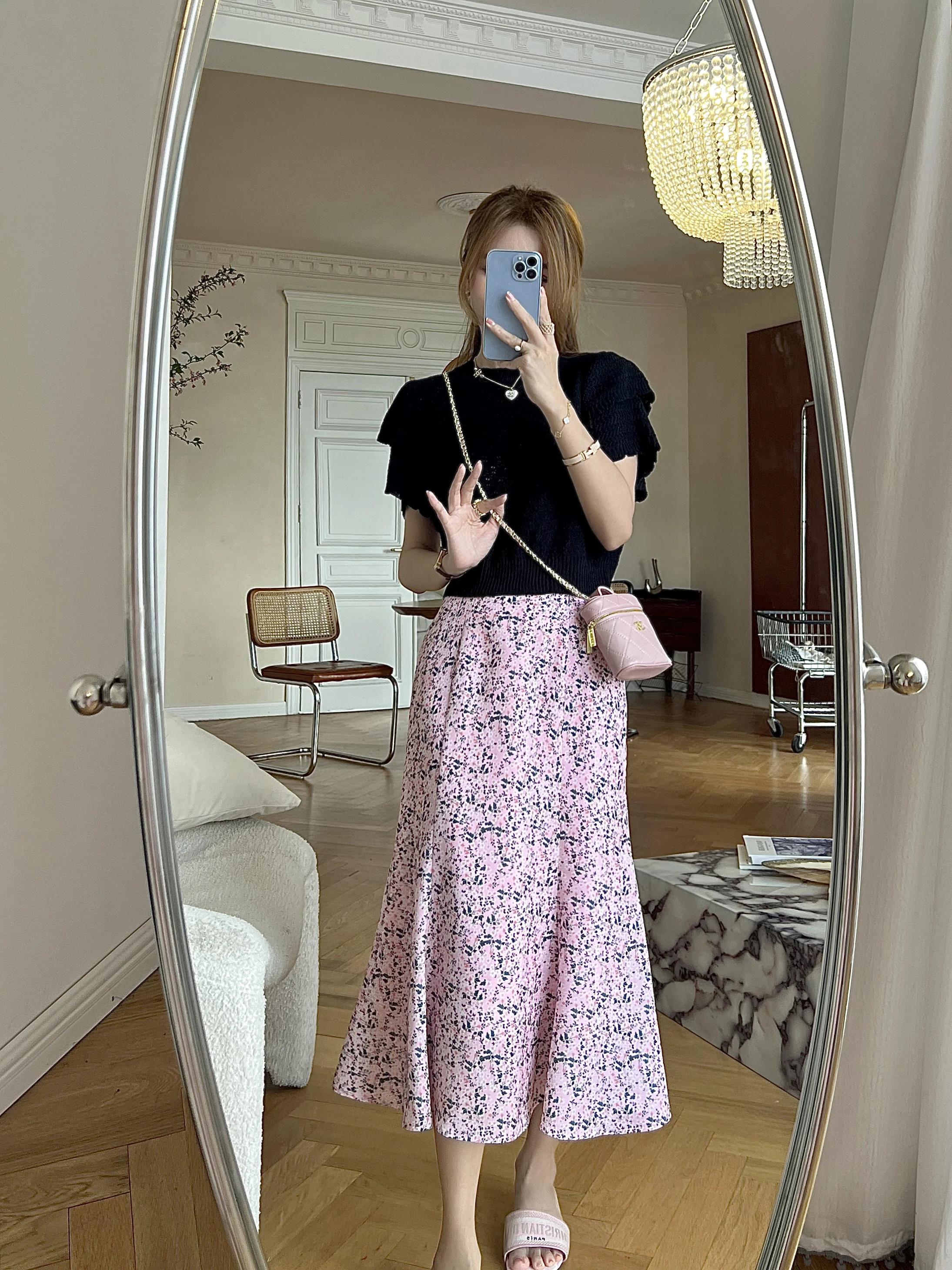 Юбка женская летняя с цветочным принтом, высокая талия, приталенная, фиолетовая, для повседневной носки, модель A-L...
Юбка женская летняя с цветочным принтом, высокая талия, приталенная, фиолетовая, для повседневной носки, модель A-L...