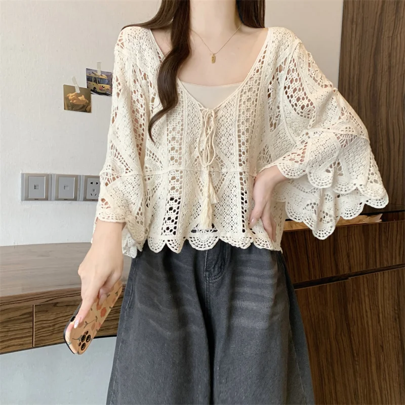 Fashion Casual Loose Three-Quarters Sleeve Lace Tops Beach Vacation Women Shawl Summer sunscreen shirt
Fashion Casual Loose Three-Quarters Sleeve Lace Tops Beach Vacation Women Shawl Summer sunscreen shirt