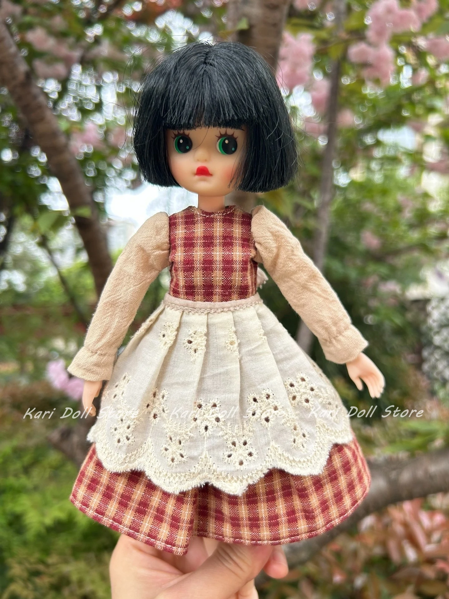 Kari Doll Одежда и юбки 2025 Бледно-красная клетчатая макси-юбка, комплект фартуков для куклы Landazz Landoudou
Kari Doll Одежда и юбки 2025 Бледно-красная клетчатая макси-юбка, комплект фартуков для куклы Landazz Landoudou