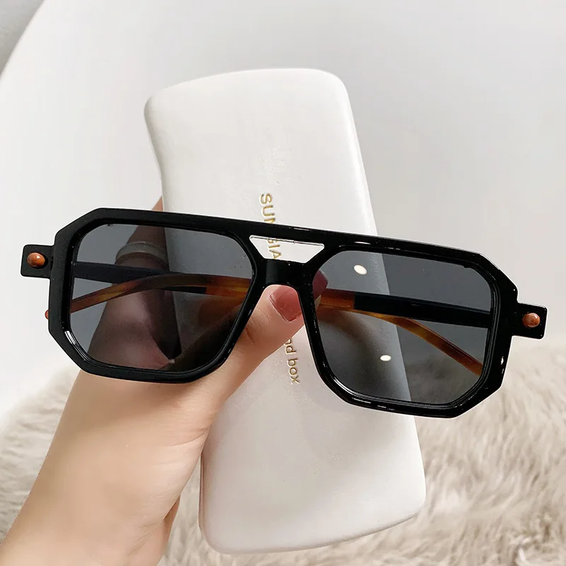 Retro Stitching Color Sunglasses For Men Women Fashion Double Bridges Eyewear Casual Outdoor Office Anti-blue Light Glasses
Retro Stitching Color Sunglasses For Men Women Fashion Double Bridges Eyewear Casual Outdoor Office Anti-blue Light Glasses