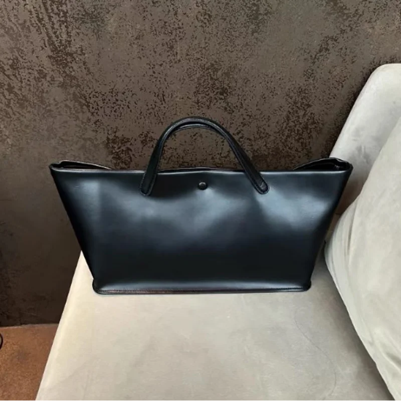 Женская горизонтальная сумка через плечо из натуральной кожи, большая вместительная сумка во французском стиле, повседневный дорожный портфель для поездок на работу
Женская горизонтальная сумка через плечо из натуральной кожи, большая вместительная сумка во французском стиле, повседневный дорожный портфель для поездок на работу