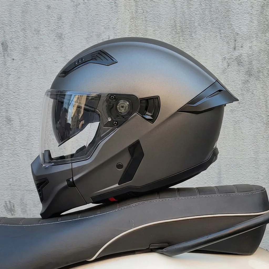 latest high-quality motorcycle modular flip Racing helmet ABS material dual lens full helmet DOT batch Strong Resistance
latest high-quality motorcycle modular flip Racing helmet ABS material dual lens full helmet DOT batch Strong Resistance