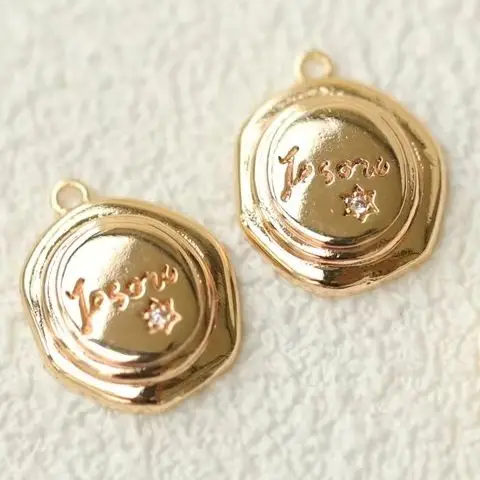 2PCS 13.3x16mm Copper Plated with Real Gold Irregular Circular English Character Pendants round Tag DIY Handmade Accessory
2PCS 13.3x16mm Copper Plated with Real Gold Irregular Circular English Character Pendants round Tag DIY Handmade Accessory