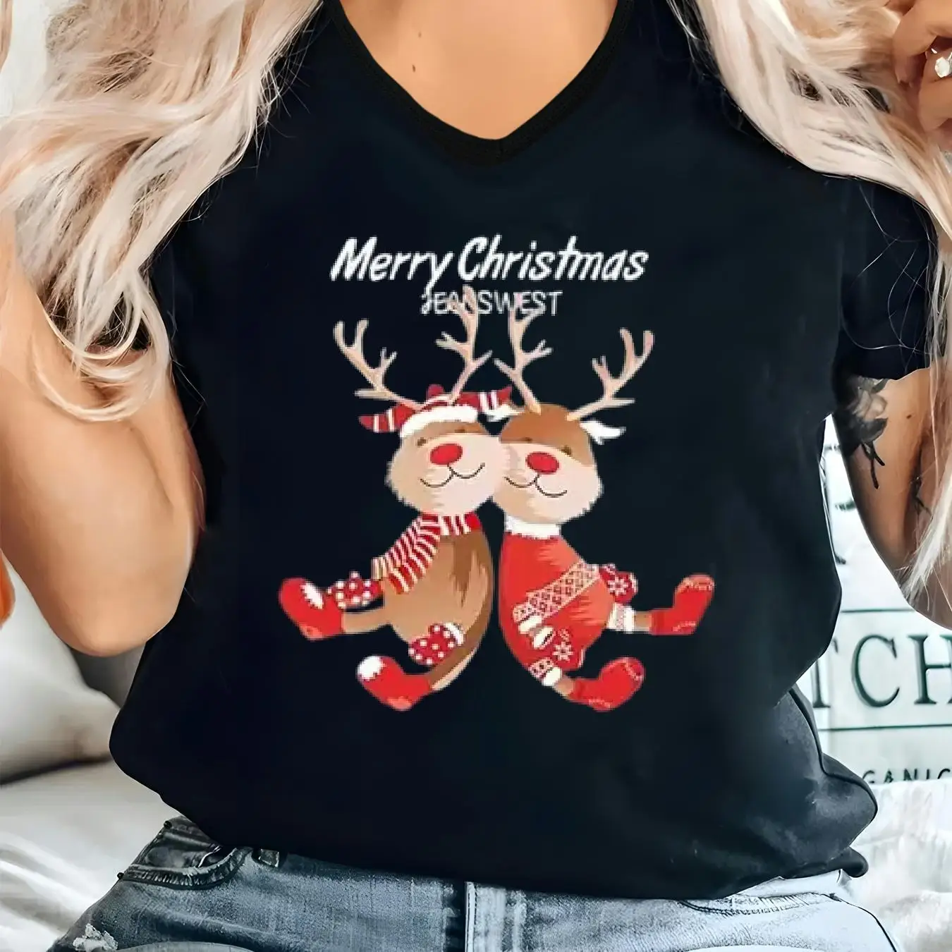 Женская футболка с 3D принтом рождественского лося из мультфильма, модный топ с короткими рукавами и рисунком Санта-Клауса, повседневная свободная футболка с v-образным вырезом, рождественская одежда
Женская футболка с 3D принтом рождественского лося из мультфильма, модный топ с короткими рукавами и рисунком Санта-Клауса, повседневная свободная футболка с v-образным вырезом, рождественская одежда