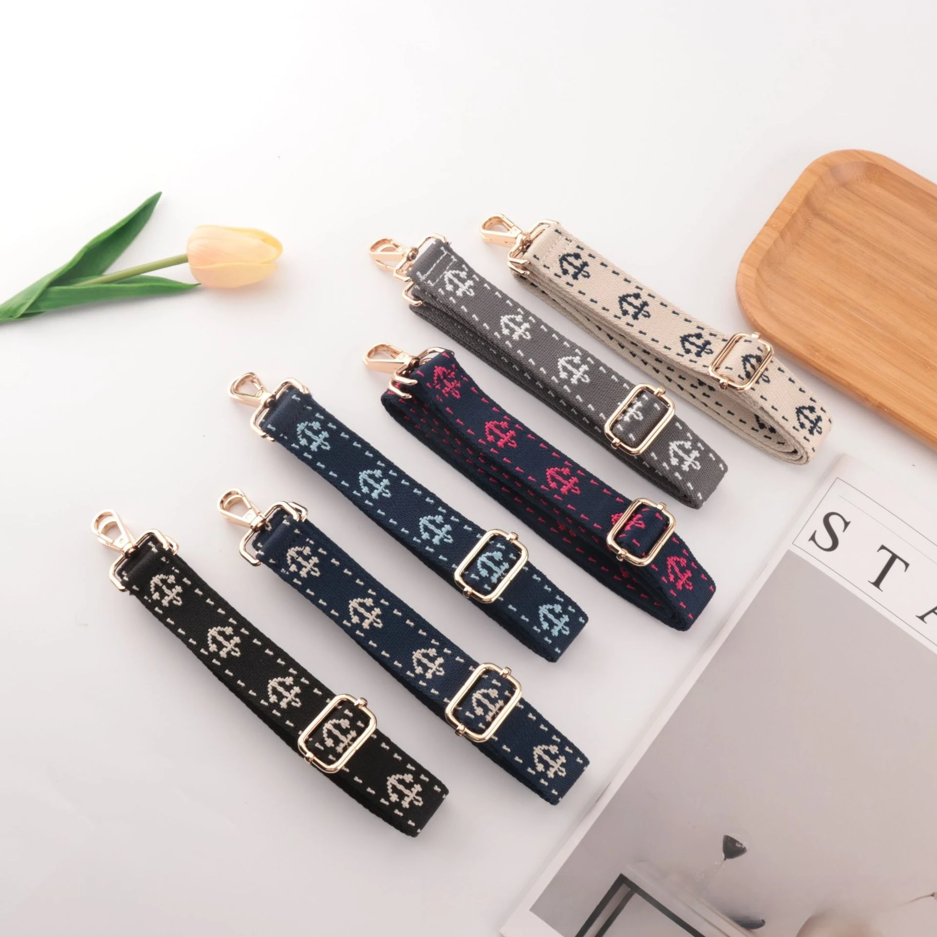 Женская сумка через плечо с модным принтом, сменный ремень, многоцветная регулируемая сумка, аксессуары для сумки
Женская сумка через плечо с модным принтом, сменный ремень, многоцветная регулируемая сумка, аксессуары для сумки