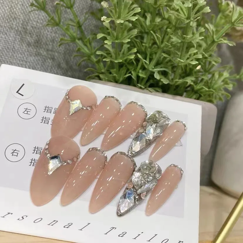 10 pcs Luxury Handmade Press on Nails Long Drop Shape Naked Diamond Design False Nails with 4-PIECE Tool Adhesive Nail Glue Tabs
10 pcs Luxury Handmade Press on Nails Long Drop Shape Naked Diamond Design False Nails with 4-PIECE Tool Adhesive Nail Glue Tabs