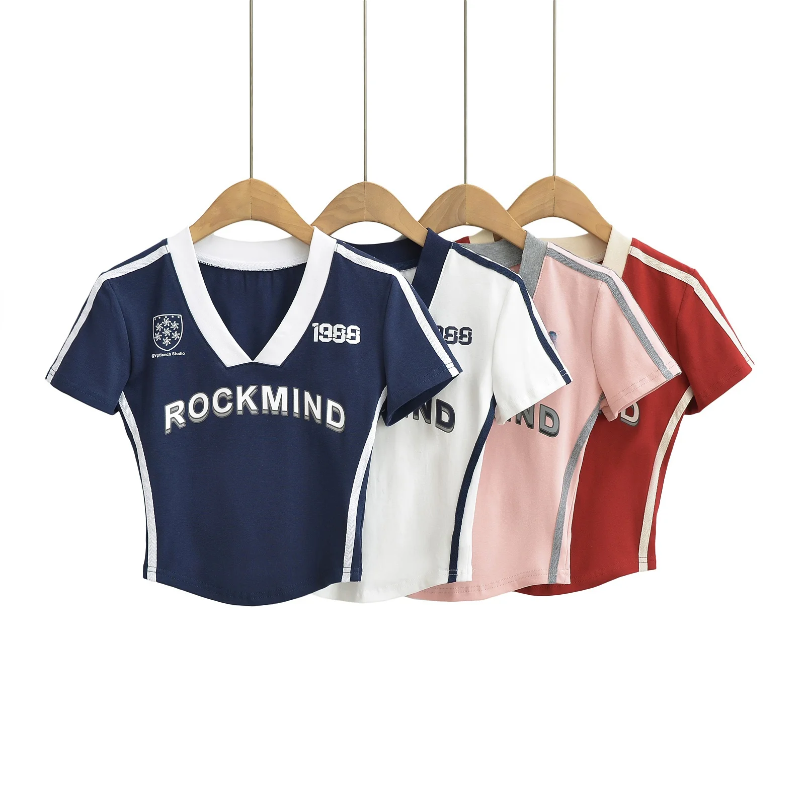 American Sle ort Sve T-irt Letter Print V-Ne Color Blo Striped Waisand Slim Fit Summer Faionable Top
American Sle ort Sve T-irt Letter Print V-Ne Color Blo Striped Waisand Slim Fit Summer Faionable Top