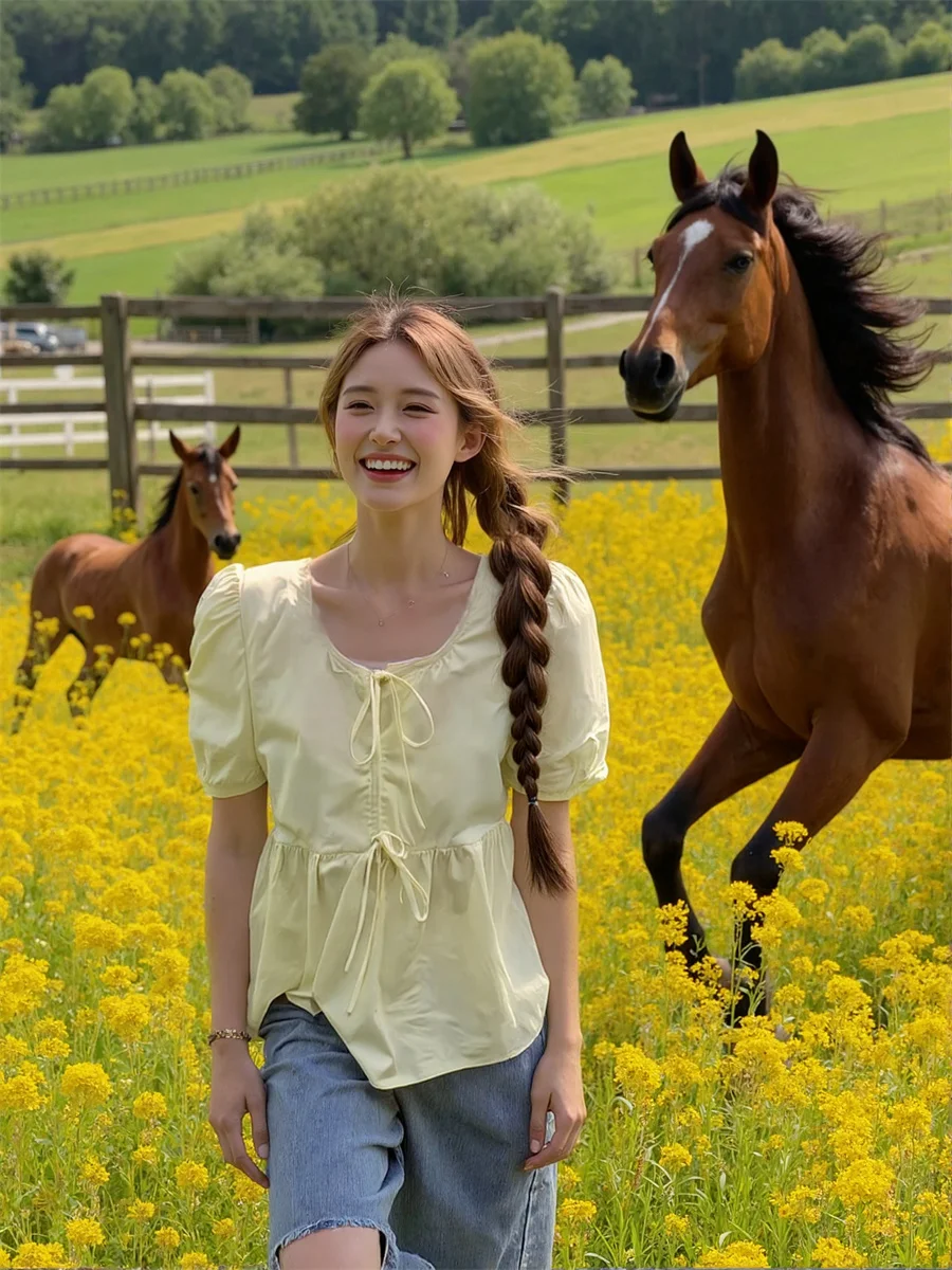 Elegant Blouses For Women Bow Tie Draped Ribbon Design Tunic Length Hawaiian Style Flounces Oversized Vintage White Party Wear
Elegant Blouses For Women Bow Tie Draped Ribbon Design Tunic Length Hawaiian Style Flounces Oversized Vintage White Party Wear