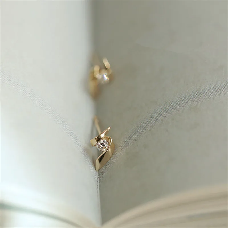 S925 Silver Plated 18K Gold Punk Rotating Geometric Stud Earrings For Women Trendy And High-quality Hip-hop Jewelry
S925 Silver Plated 18K Gold Punk Rotating Geometric Stud Earrings For Women Trendy And High-quality Hip-hop Jewelry