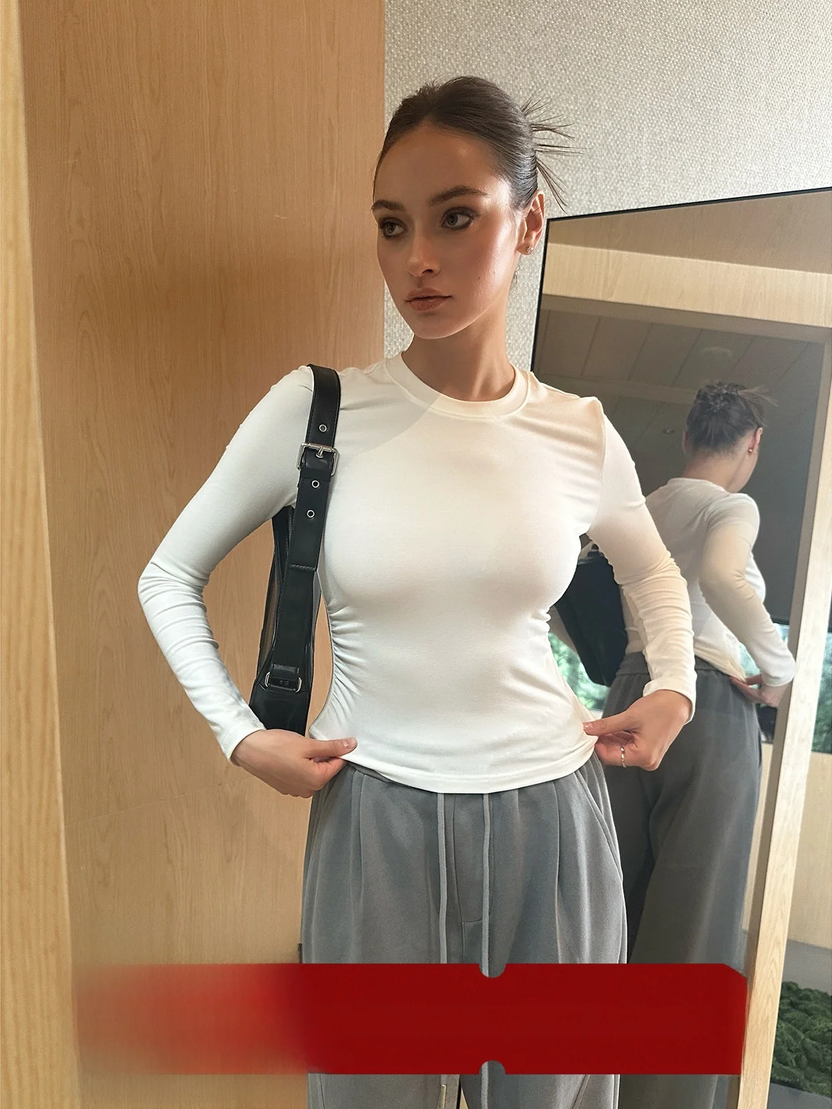 GOGOBURNT American Sle Long Sve Slim Fit T-irt Women's Base irt Top for Autumn White Color Commute Faion
GOGOBURNT American Sle Long Sve Slim Fit T-irt Women's Base irt Top for Autumn White Color Commute Faion