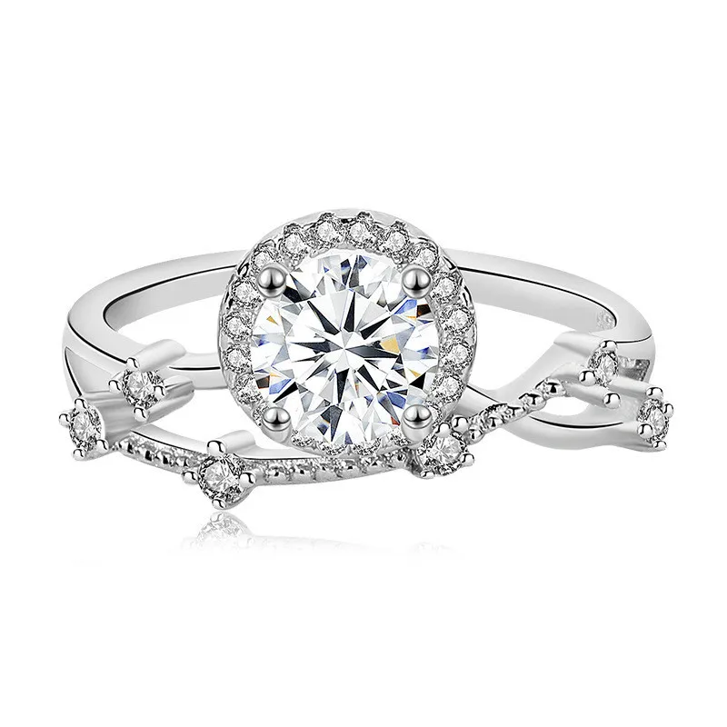 0.5CT Moissanite Engagement Ring S925 Silver with Round Brilliant Cut Stones and Claw Setting Luxury Wedding Proposal Jewelry
0.5CT Moissanite Engagement Ring S925 Silver with Round Brilliant Cut Stones and Claw Setting Luxury Wedding Proposal Jewelry