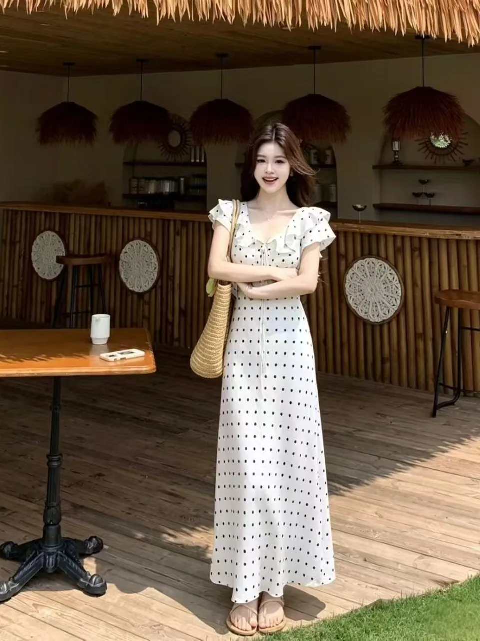 Elegant plus Size Summer Polka Dot V-Neck Long Dress with Pleated Hem Short Sleeve Korean Style Commute Wind High Waist A-Lin...
Elegant plus Size Summer Polka Dot V-Neck Long Dress with Pleated Hem Short Sleeve Korean Style Commute Wind High Waist A-Lin...
