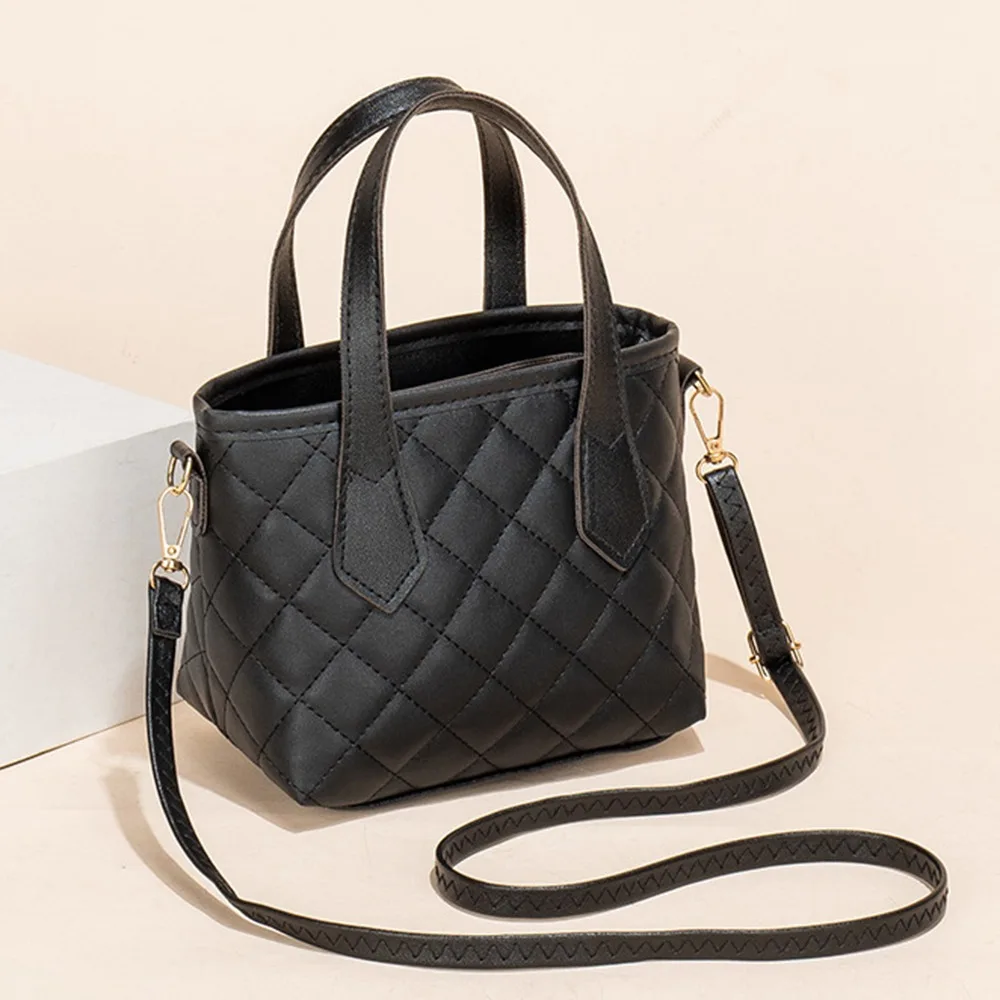 Elegant Embroidered Shoulder Bag Large Capacity Classic Crossbody Bucket Bag Commuting Simple Mobile Phone Messenger Bag
Elegant Embroidered Shoulder Bag Large Capacity Classic Crossbody Bucket Bag Commuting Simple Mobile Phone Messenger Bag