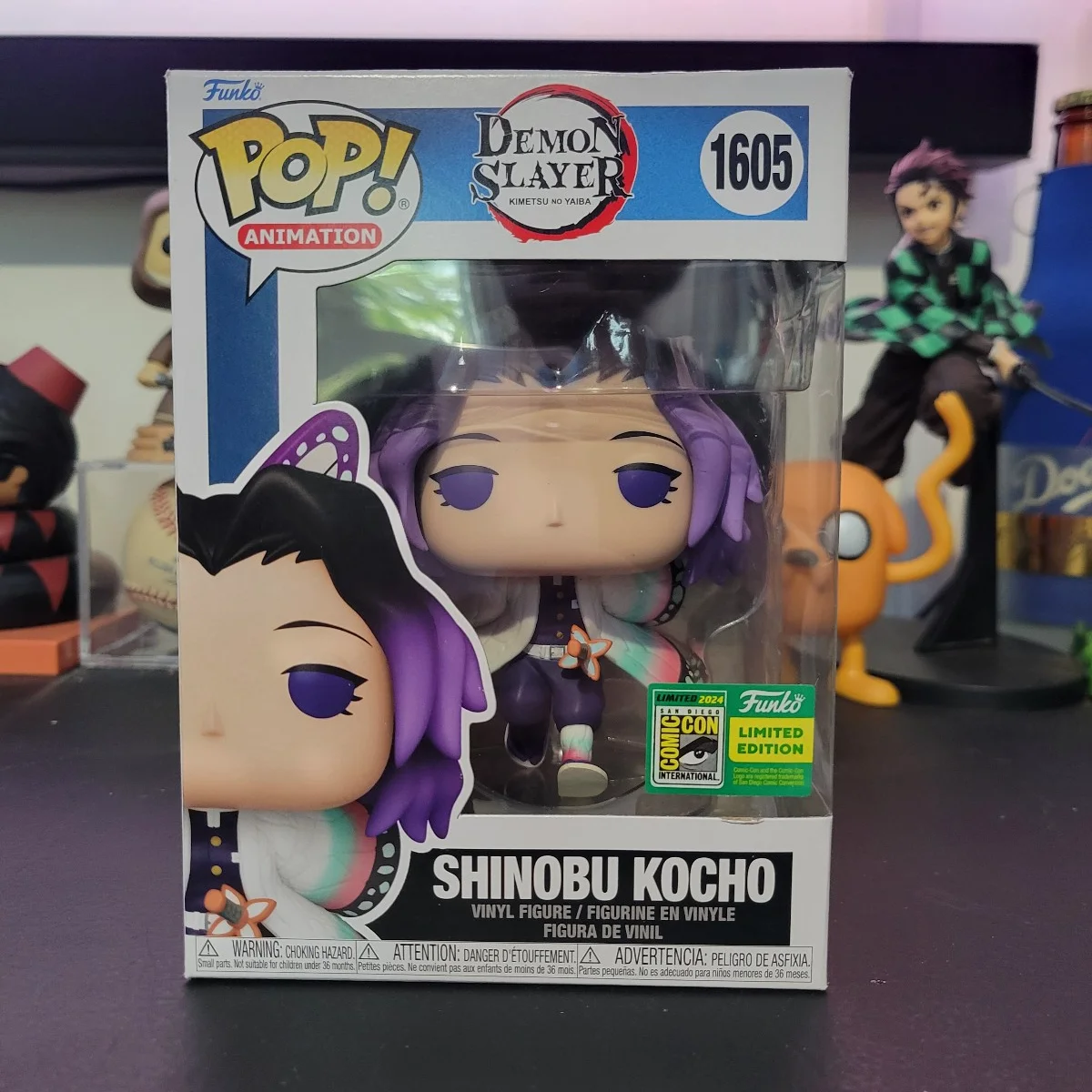 Виниловая фигурка Shinobu Kocho из «Истребителя демонов» - Funko Pop # 1605 San Diego Comic Con 2024: Лимитированная серия игрушек-подарков для фанатов Kimetsu no Yaiba
Виниловая фигурка Shinobu Kocho из «Истребителя демонов» - Funko Pop # 1605 San Diego Comic Con 2024: Лимитированная серия игрушек-подарков для фанатов Kimetsu no Yaiba