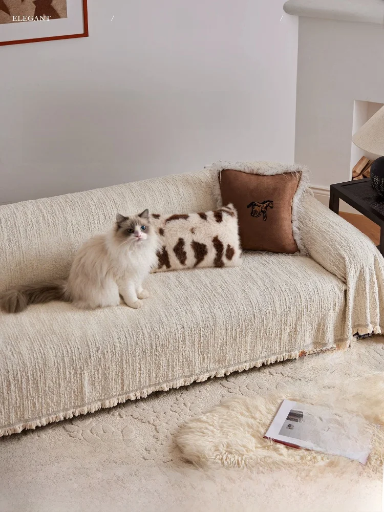Minimalist Style Velvet Sofa Cover Towel Anti- Scratch Light Weight Sofa Cushion Universal Fit for Home Living Room
Minimalist Style Velvet Sofa Cover Towel Anti- Scratch Light Weight Sofa Cushion Universal Fit for Home Living Room