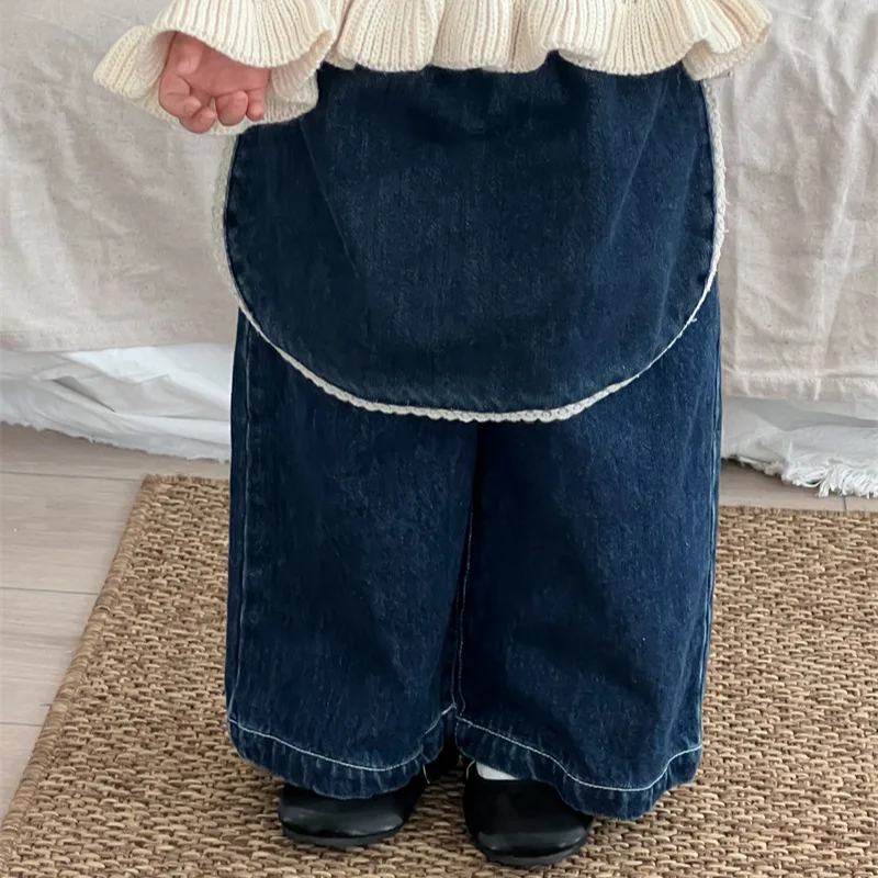 Girls Suit 2024 Autumn New Childrens Wear Korean Girl Baby Lace Farts Curtain Denim Wide-leg Pants Two-piece Set Casual Simple
Girls Suit 2024 Autumn New Childrens Wear Korean Girl Baby Lace Farts Curtain Denim Wide-leg Pants Two-piece Set Casual Simple