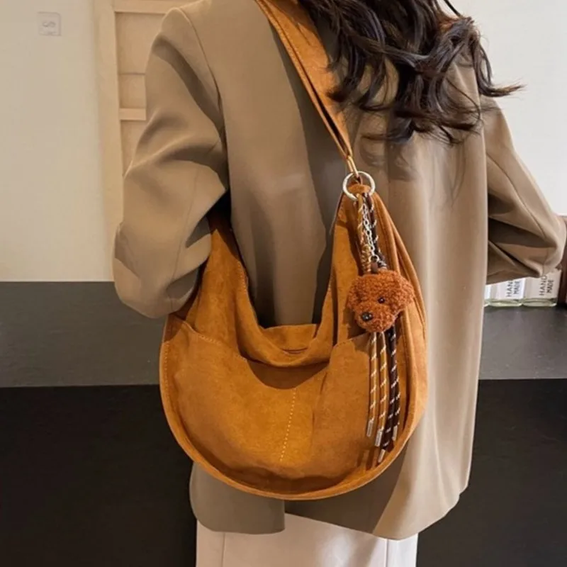 Fashion Vintage Handbags Shoulder Bags Women 2024 New Autumn Winter Korean Luxury Handbags Large Capacity Crossbody Dumpling Bag
Fashion Vintage Handbags Shoulder Bags Women 2024 New Autumn Winter Korean Luxury Handbags Large Capacity Crossbody Dumpling Bag