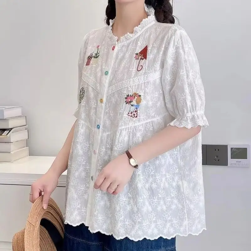 Lolita Cotton Cartoon Flowers Embroidery Lace Patchwork for Women Summer Stand Collar Shirt Blouse Mori Girl Fairy Tops
Lolita Cotton Cartoon Flowers Embroidery Lace Patchwork for Women Summer Stand Collar Shirt Blouse Mori Girl Fairy Tops