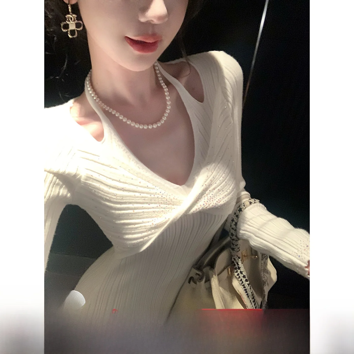 Syqiao Long Sleeve Knitted Dress Elegant Cross Twist Knot Hanging Neck Korean Style Pure Desire Autumn Winter Dress for Women
Syqiao Long Sleeve Knitted Dress Elegant Cross Twist Knot Hanging Neck Korean Style Pure Desire Autumn Winter Dress for Women