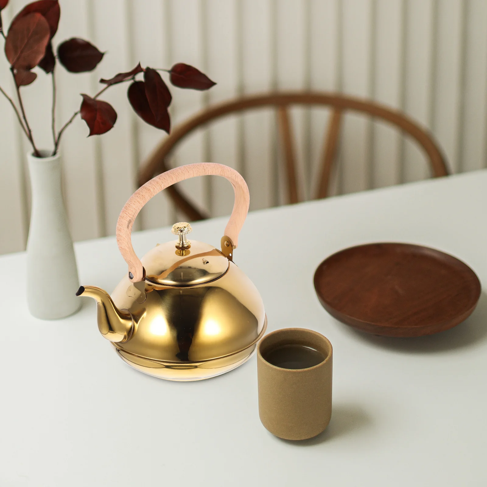 Stainless Steel Tea Kettle with Bakelite Handle Modern Design Polished Kitchen Kettle for Boiling Water and Loose Tea
Stainless Steel Tea Kettle with Bakelite Handle Modern Design Polished Kitchen Kettle for Boiling Water and Loose Tea