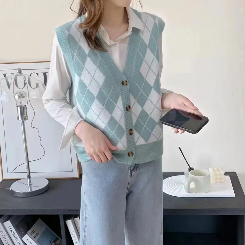 New V-neck Knitted Sweater Square Single-Breasted Loose Outer Wear Cardigan Vest for Women
New V-neck Knitted Sweater Square Single-Breasted Loose Outer Wear Cardigan Vest for Women