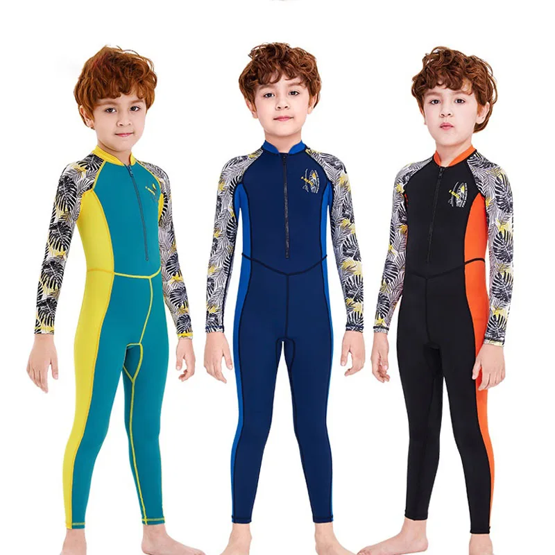 One-Piece Children Swimsuits Kid Swimwear Boys Long Sleeve Sun Protection (including swimming caps) 
One-Piece Children Swimsuits Kid Swimwear Boys Long Sleeve Sun Protection (including swimming caps)