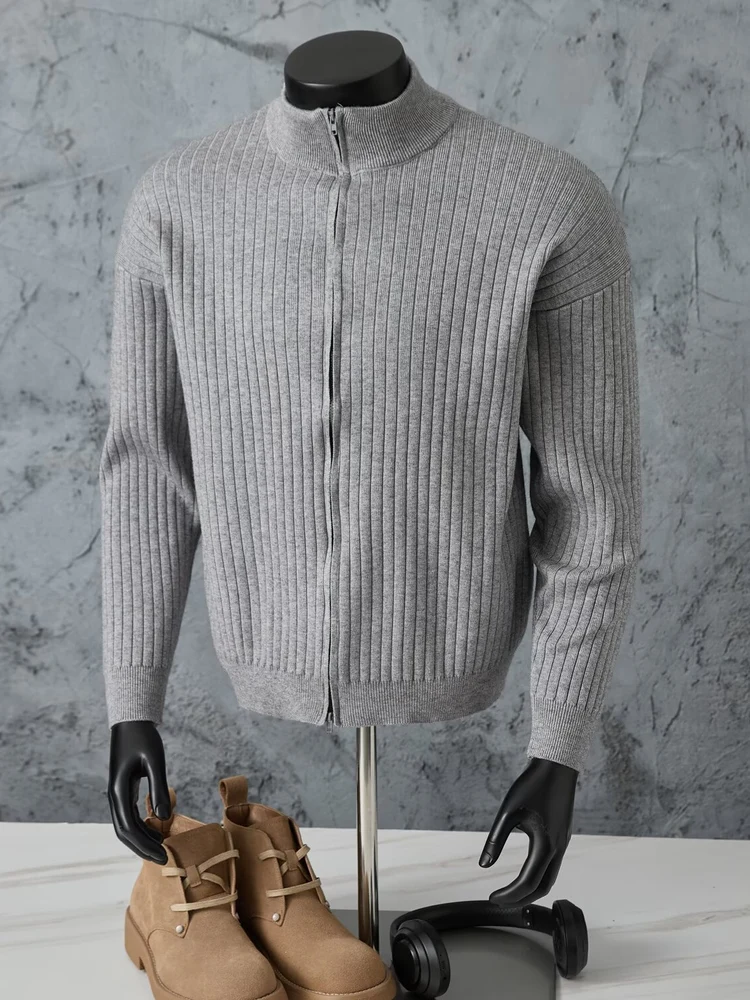 Мужской вязаный свитер на молнии с высоким воротником, утепленный, однотонный, повседневный, свободного кроя, осенне-зимний, теплый топ
Мужской вязаный свитер на молнии с высоким воротником, утепленный, однотонный, повседневный, свободного кроя, осенне-зимний, теплый топ