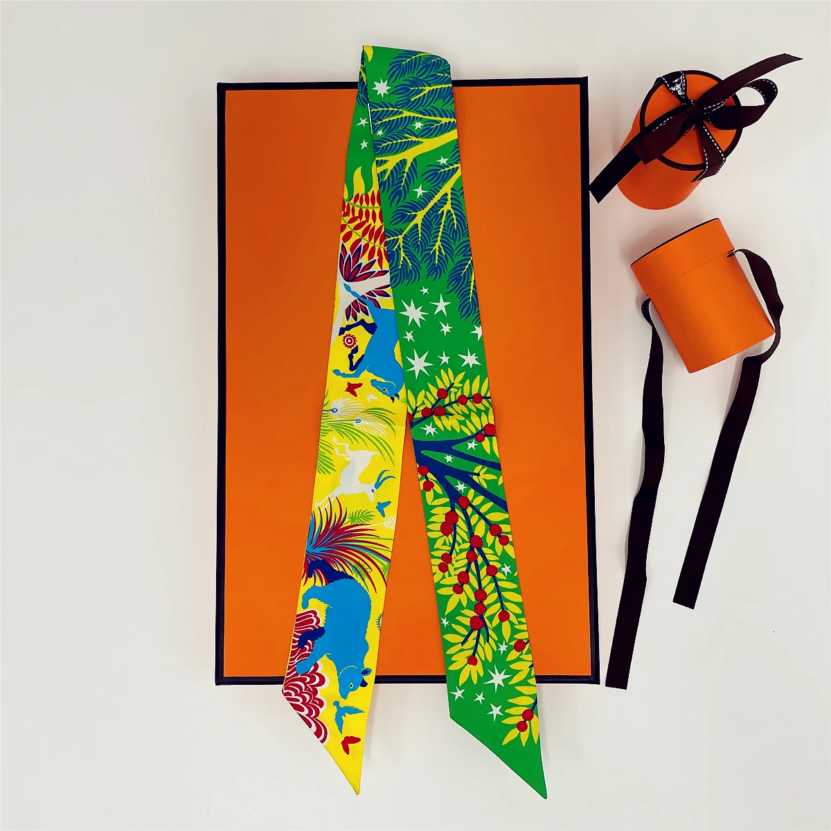 100% Silk Scarf Fashion Design Natural Mulberry Silk Women Scarf Foulard Hair Bag Scarves Neckerchief 2023 New female bow ties
100% Silk Scarf Fashion Design Natural Mulberry Silk Women Scarf Foulard Hair Bag Scarves Neckerchief 2023 New female bow ties