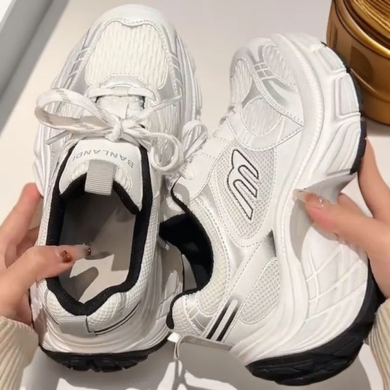 2025 New Breathable Lightweight Versatile Daddy Shoes Women's Thick-soled Heightening Super Soft Casual Sports Shoes Women Shoes
2025 New Breathable Lightweight Versatile Daddy Shoes Women's Thick-soled Heightening Super Soft Casual Sports Shoes Women Shoes