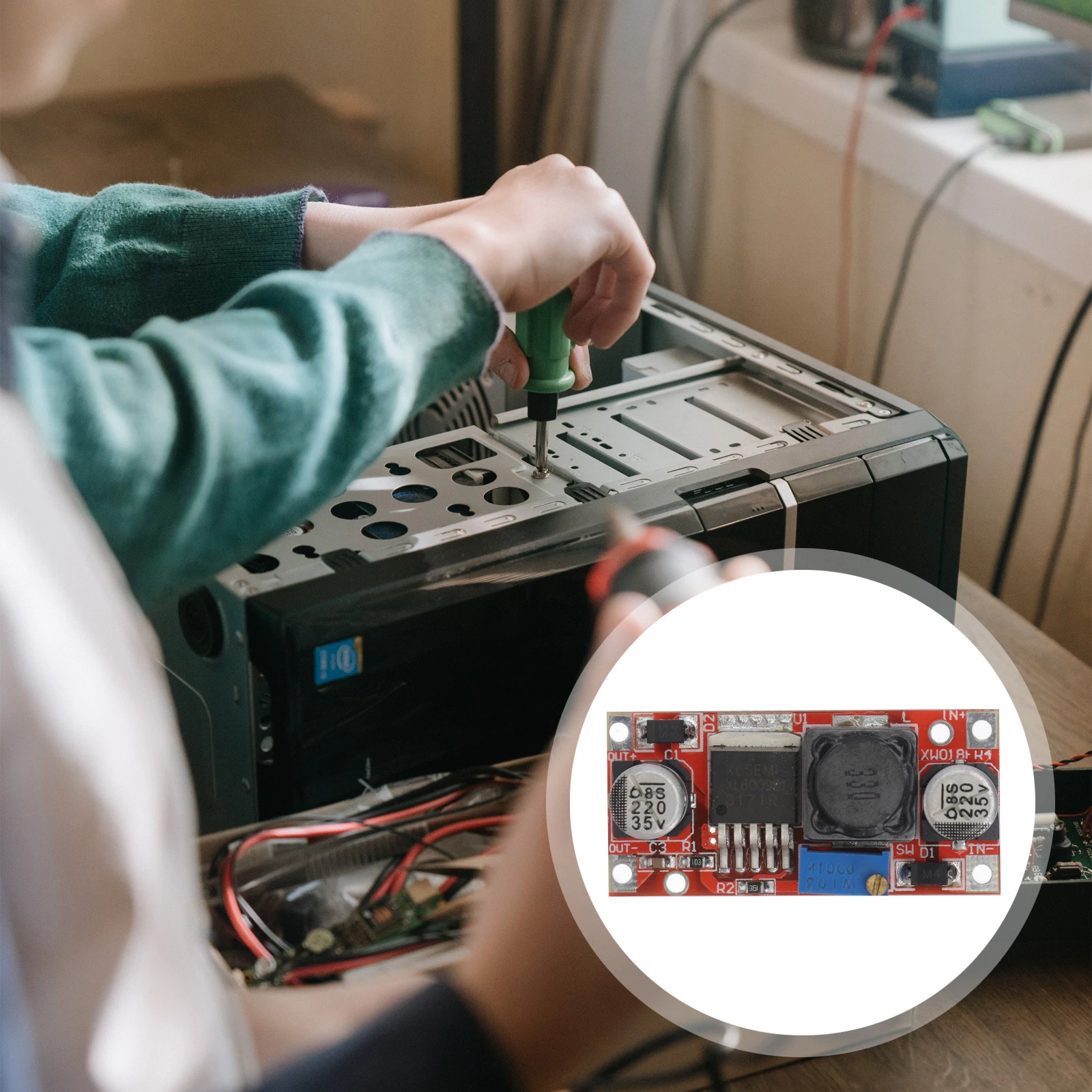 DC Boost Module High-efficiency Step-up Booster LM2577S DC-DC Adjustable Power Supply
DC Boost Module High-efficiency Step-up Booster LM2577S DC-DC Adjustable Power Supply