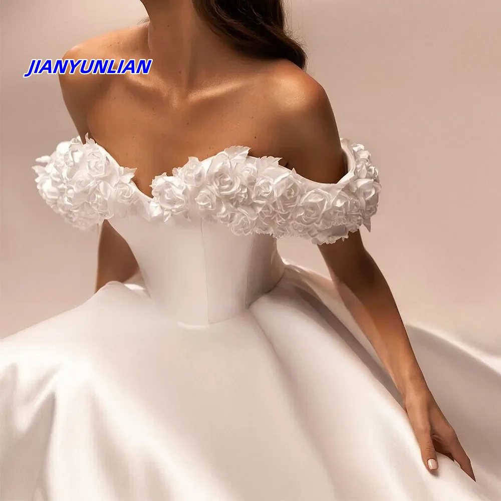 Modern Wedding Dress Off the Shoulder 3D Flowers Elegant Wedding Gowns for Women Bride Sweetheart Satin Bridal Dress
Modern Wedding Dress Off the Shoulder 3D Flowers Elegant Wedding Gowns for Women Bride Sweetheart Satin Bridal Dress