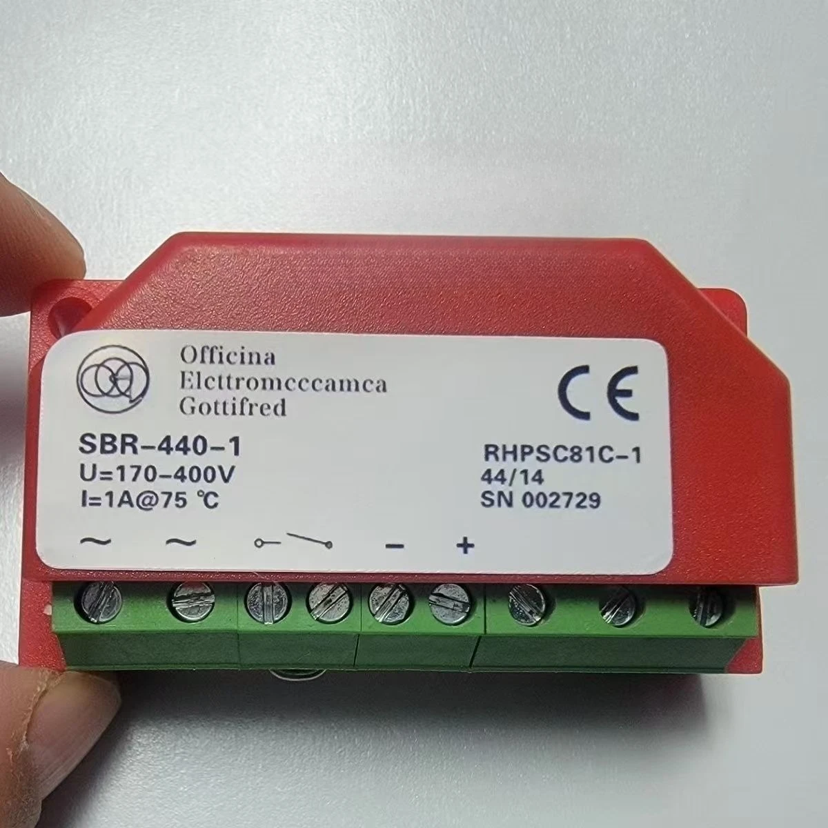 OEG SBR-440-1 U=170...440 V~ I=1A @75℃ RHPSC81C-1 Motor Brake Rectifier Module Officina
OEG SBR-440-1 U=170...440 V~ I=1A @75℃ RHPSC81C-1 Motor Brake Rectifier Module Officina