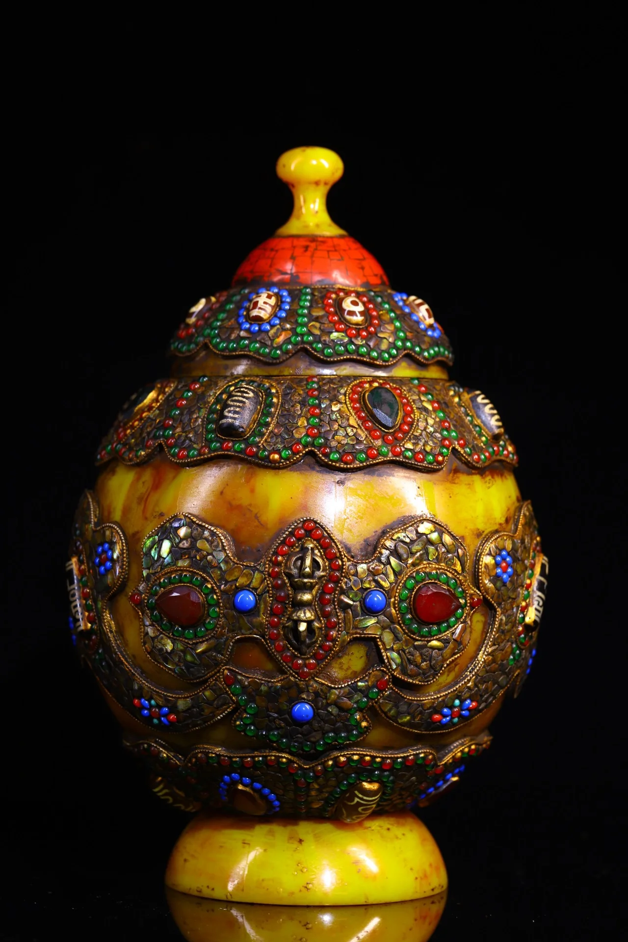 11"Tibetan Temple Collection Old Beeswax Mosaic Gem gZi Beads Shell Tibetan Silver Treasure Jar Relics jar Town house Exorcism
11"Tibetan Temple Collection Old Beeswax Mosaic Gem gZi Beads Shell Tibetan Silver Treasure Jar Relics jar Town house Exorcism