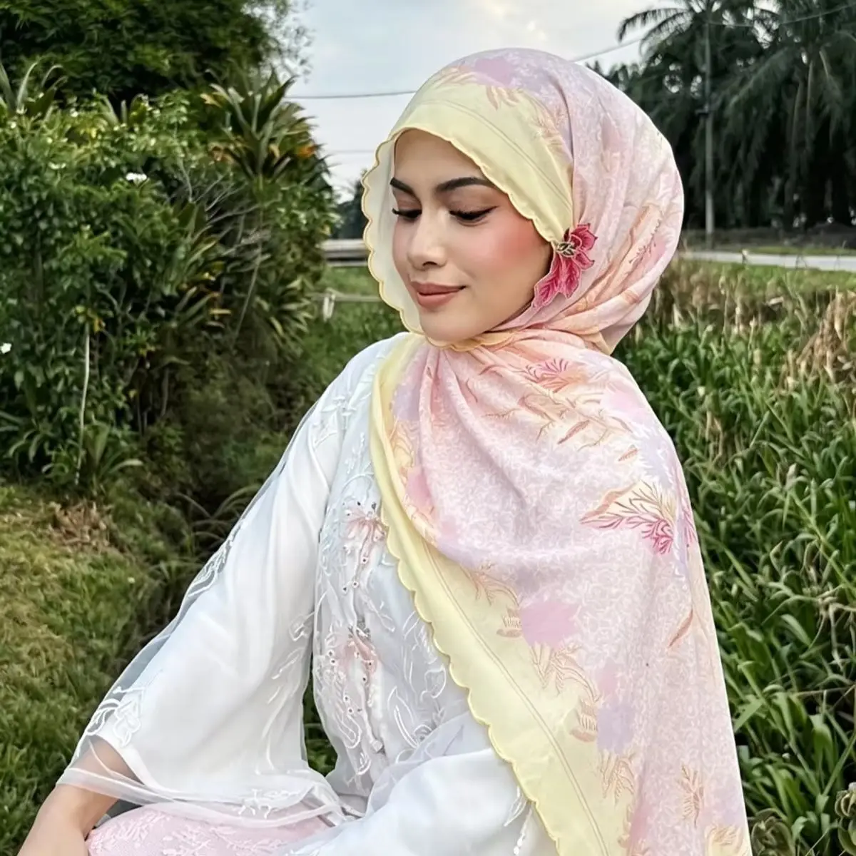 New Deaign Chiffon Hijab Floral Printed for Muslim Women Long Scarf Headscarf Foulard Islam Head Cover Shawl Wrap Bandana
New Deaign Chiffon Hijab Floral Printed for Muslim Women Long Scarf Headscarf Foulard Islam Head Cover Shawl Wrap Bandana
