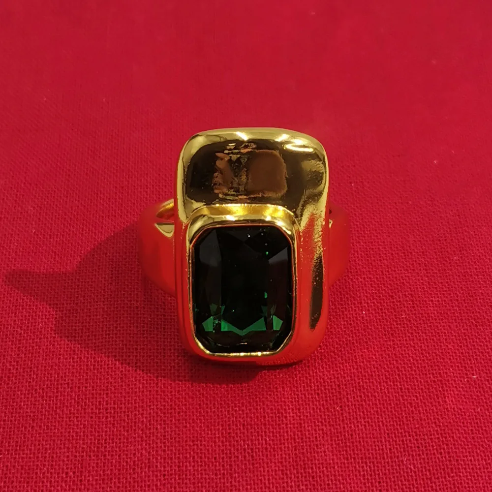 New European Fashion UNOde50 Green Gemstone Ring for Summer 2025- Affordable High end Luxury Jewelry!
New European Fashion UNOde50 Green Gemstone Ring for Summer 2025- Affordable High end Luxury Jewelry!