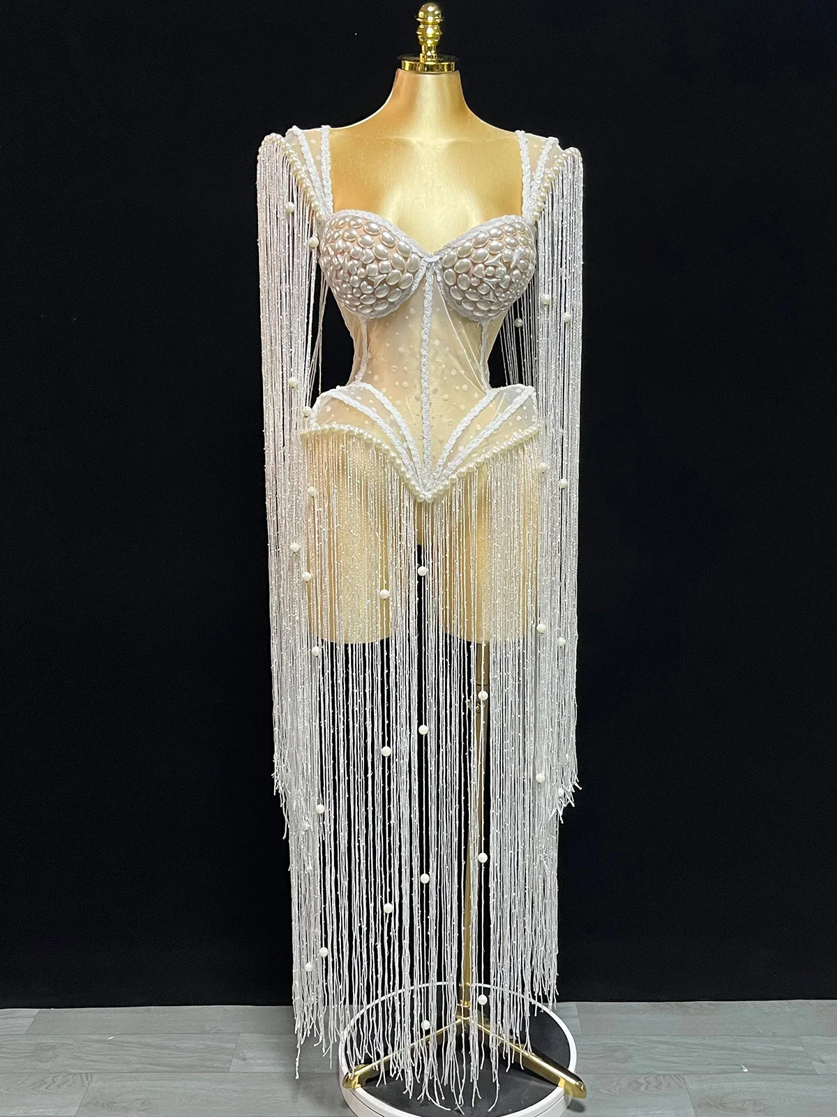 Sexy White Pearl Glitter GOGO Crop Top for Women Show Girl Singer Drag Queen Costume Nightclub Birthday Stage Performance
Sexy White Pearl Glitter GOGO Crop Top for Women Show Girl Singer Drag Queen Costume Nightclub Birthday Stage Performance