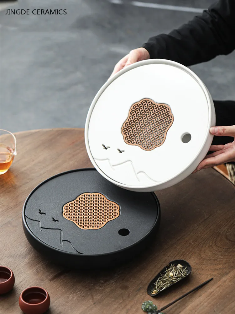New Chinese Round Ceramic Tea Tray Home Water Storage Tea Set Tray Living Room Trays Decorative Traditional Tea Accessories
New Chinese Round Ceramic Tea Tray Home Water Storage Tea Set Tray Living Room Trays Decorative Traditional Tea Accessories