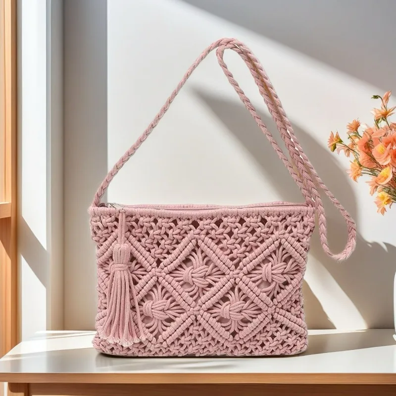 Stylish Beige Woven Crossbody Bag, Tassel Accent Lightweight Shoulder Purse for Women’s Large Capacity Summer Vacation Travel
Stylish Beige Woven Crossbody Bag, Tassel Accent Lightweight Shoulder Purse for Women’s Large Capacity Summer Vacation Travel